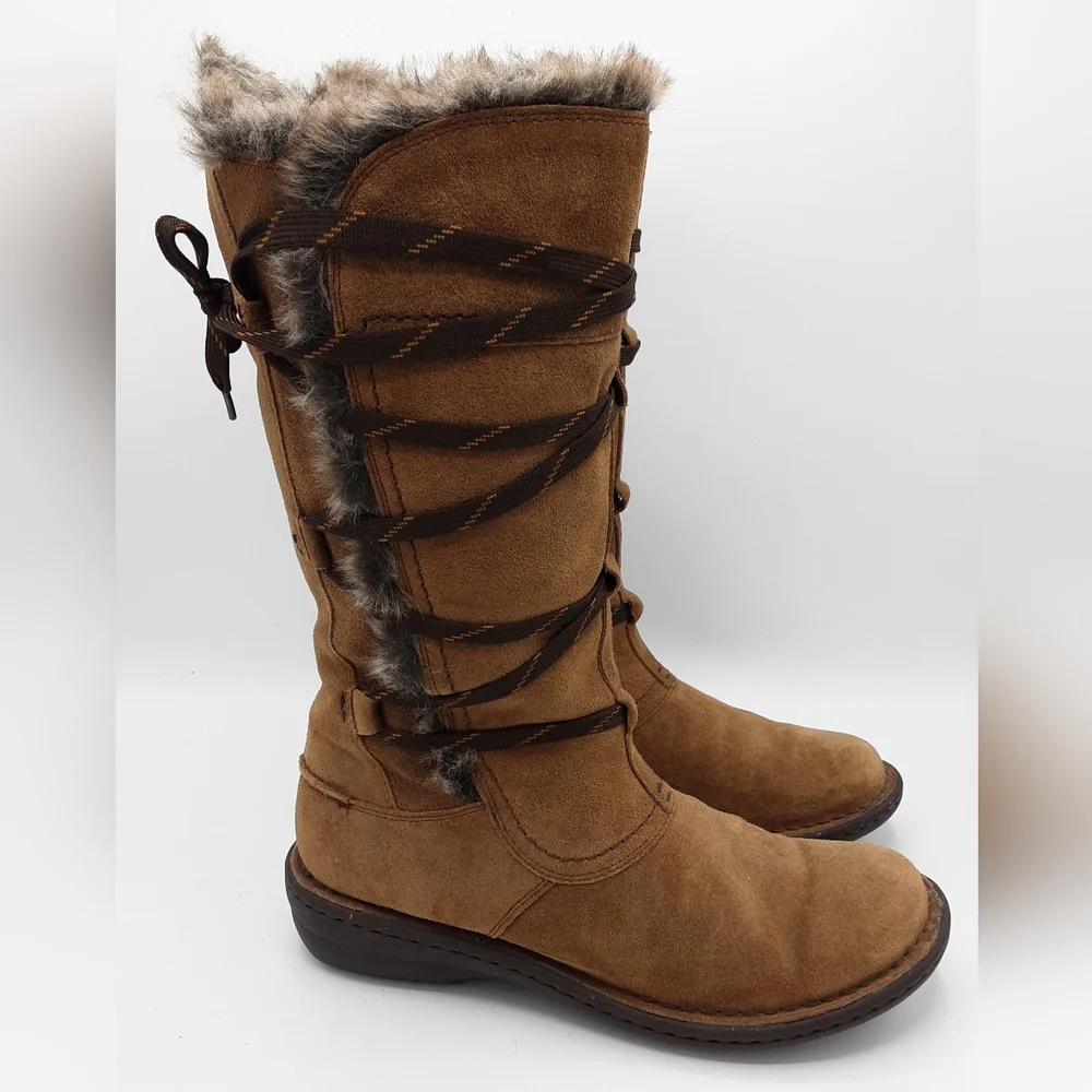 Clarks Avington Hayes Brown Suede Faux Fur Lined Lace Up Women's Cozy Boots.